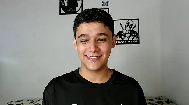 Snapshot of kaiine190 chatting on 03/19/25, 07:49 kaiine190 online show from 03/19/25, 07:49