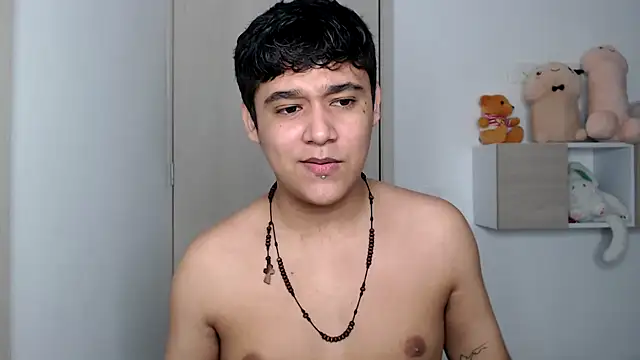 Snapshot of kaiine190 chatting on 10/18/25, 10:54 kaiine190 online show from 10/18/25, 10:54