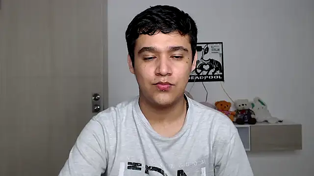 Snapshot of kaiine190 chatting on 10/27/25, 06:50 kaiine190 online show from 10/27/25, 06:50