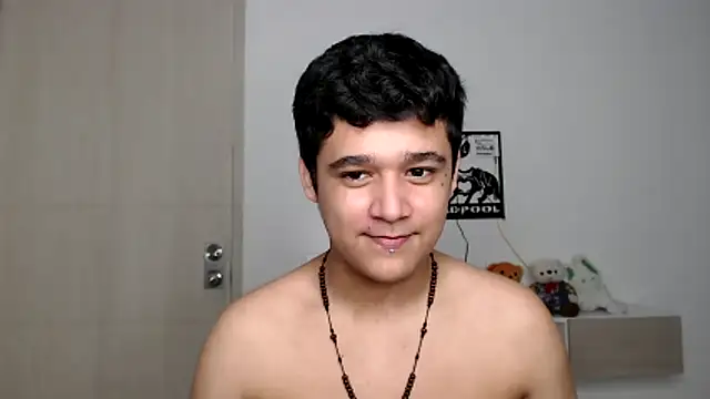 Snapshot of kaiine190 chatting on 10/27/25, 10:36 kaiine190 online show from 10/27/25, 10:36