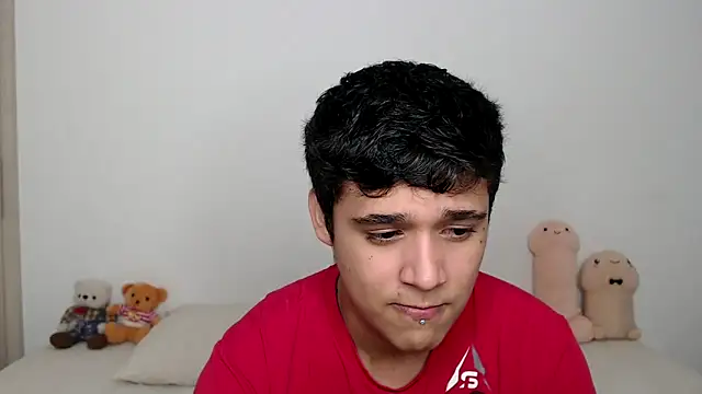 Snapshot of kaiine190 chatting on 10/28/25, 11:07 kaiine190 online show from 10/28/25, 11:07