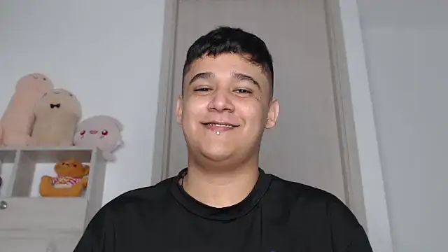 Snapshot of kaiine190 chatting on 11/05/25, 07:08 kaiine190 online show from 11/05/25, 07:08