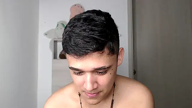 Snapshot of kaiine190 chatting on 11/10/25, 08:24 kaiine190 online show from 11/10/25, 08:24