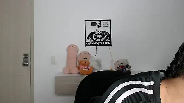 Snapshot of kaiine190 chatting on 11/20/25, 07:19 kaiine190 online show from 11/20/25, 07:19