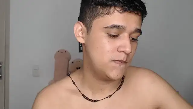 Snapshot of kaiine190 chatting on 11/22/25, 08:13 kaiine190 online show from 11/22/25, 08:13