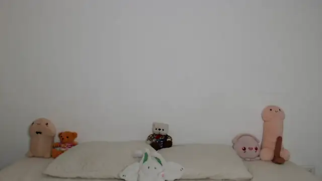 Snapshot of kaiine190 chatting on 11/27/25, 02:52 kaiine190 online show from 11/27/25, 02:52