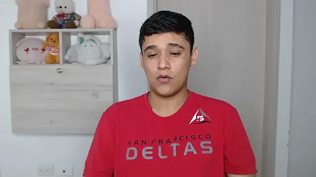 Snapshot of kaiine190 chatting on 11/29/25, 06:27 kaiine190 online show from 11/29/25, 06:27