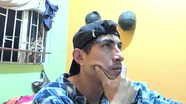 Snapshot of sid_hunzahua chatting on 12/21/25, 04:30 sid hunzahua online show from 12/21/25, 04:30