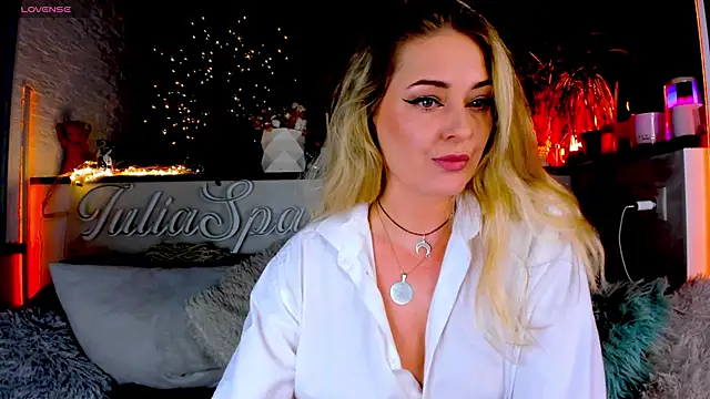  JuliaSpace  online show from 03/11/25, 05:13