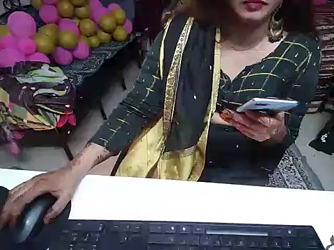 Arushisingh8888 online show from 12/17/24, 12:00