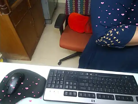 Arushisingh8888 online show from 09/18/25, 08:38