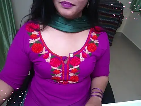 Arushisingh8888 online show from 10/25/25, 10:34