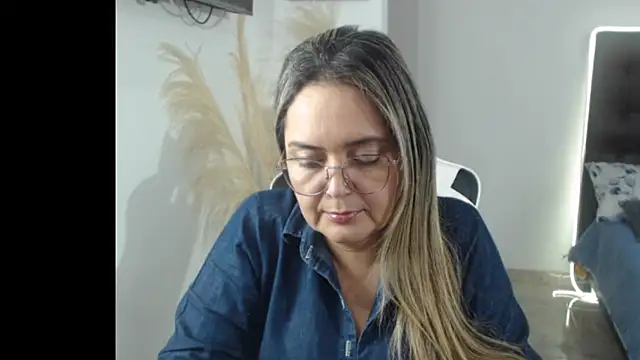 samy vsn online show from 10/17/25, 06:43