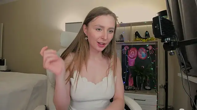 CharlotteWells online show from 01/03/25, 05:31