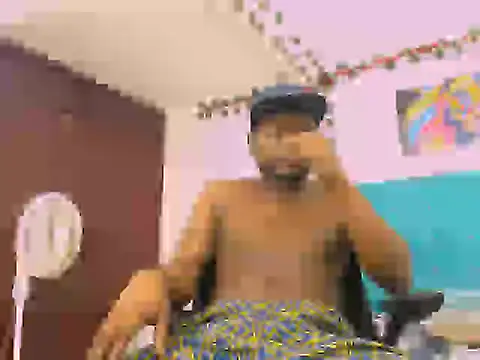 latinhot9631 online show from 11/23/25, 01:38