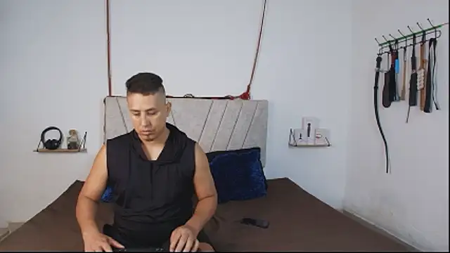 Snapshot of Liana_Asaff chatting on 01/14/26, 10:58 Liana Asaff online show from 01/14/26, 10:58