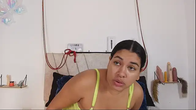 Liana Asaff online show from 04/29/26, 07:09