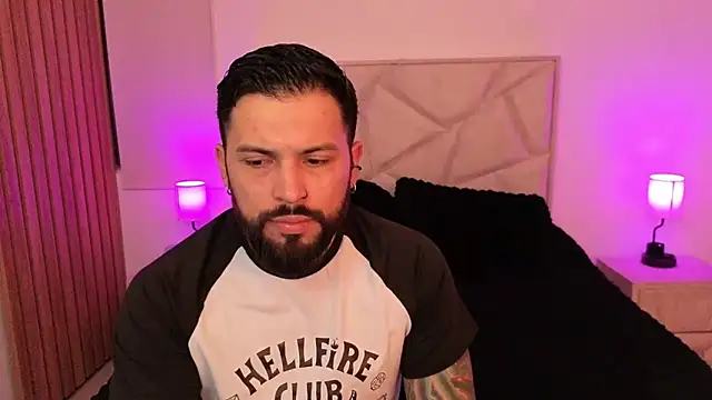 teseo and afroditha  online show from 04/15/26, 03:35