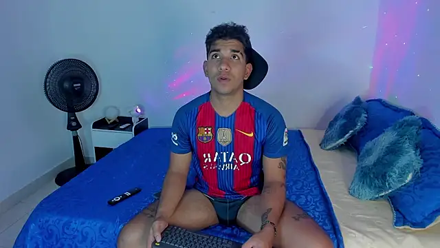 Snapshot of valentino_santoss chatting on 02/09/26, 05:50 valentino santoss online show from 02/09/26, 05:50