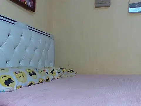 biggestbooty here online show from 10/18/25, 01:01