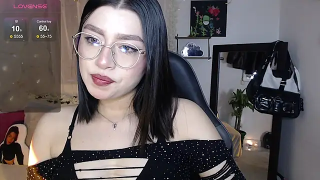 mily thomson b  online show from 09/21/25, 10:44