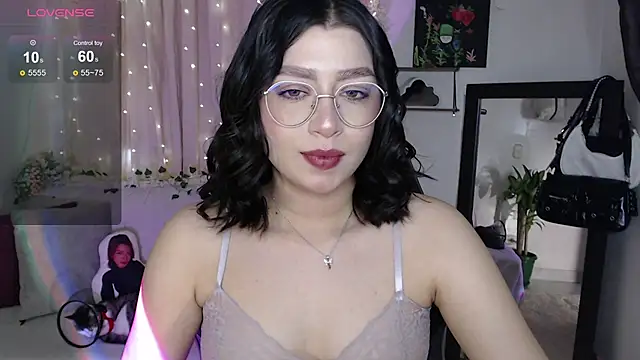 mily thomson b  online show from 10/04/25, 07:34