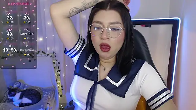 mily thomson b  online show from 11/06/25, 07:48