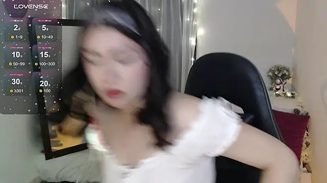 mily thomson b  online show from 02/13/26, 11:56