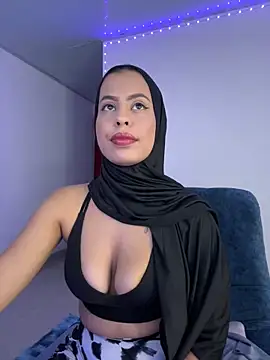 Snapshot of JannaNader12 chatting on 02/07/25, 11:13 JannaNader12 online show from 02/07/25, 11:13