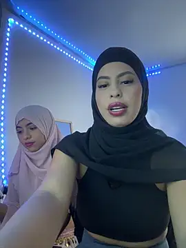 Snapshot of JannaNader12 chatting on 10/11/25, 10:19 JannaNader12 online show from 10/11/25, 10:19