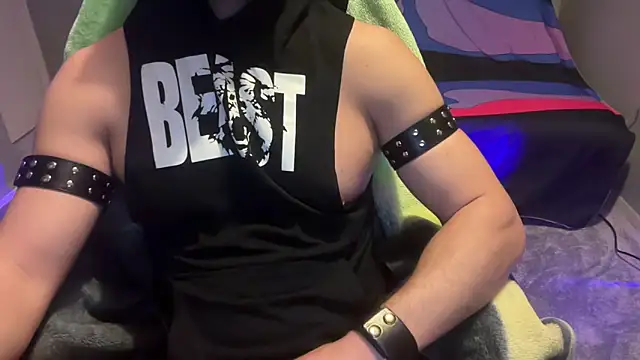 Snapshot of KinkyPlayerrr chatting on 02/23/25, 08:33 KinkyPlayerrr online show from 02/23/25, 08:33