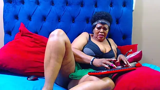 ebonycandy10 online show from 04/08/26, 08:31