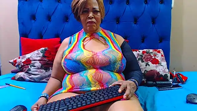 ebonycandy10 online show from 04/25/26, 05:43