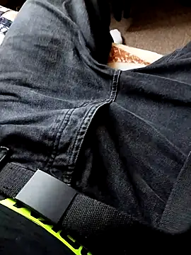 Snapshot of alejandrololo chatting on 10/28/25, 02:20 alejandrololo online show from 10/28/25, 02:20