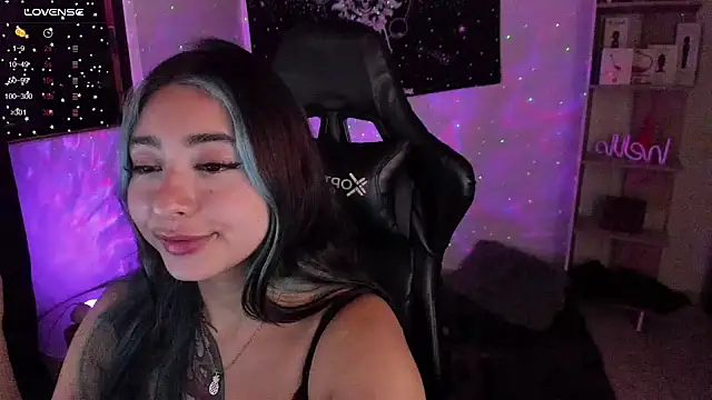 sweetcoralinee online show from 02/21/25, 05:02