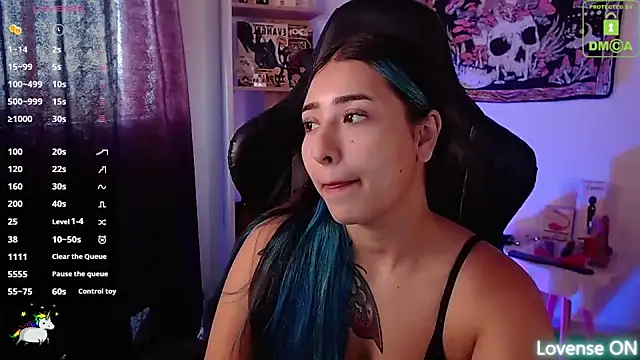 sweetcoralinee online show from 10/14/25, 02:51