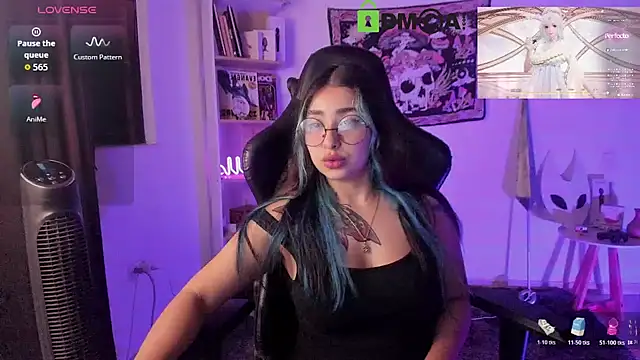 sweetcoralinee online show from 12/05/25, 03:59