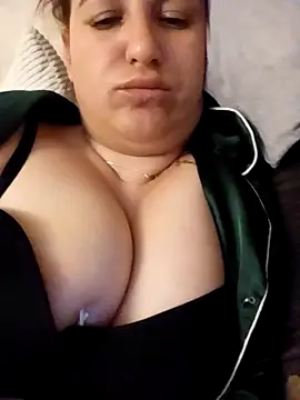 Snapshot of BlackVBarbie chatting on 09/08/25, 10:20 BlackVBarbie online show from 09/08/25, 10:20