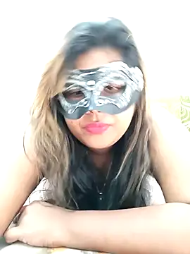 littlequeen77 online show from 02/04/25, 10:21