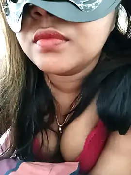 littlequeen77 online show from 02/12/25, 07:44