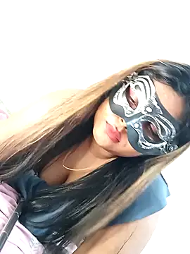 littlequeen77 online show from 03/02/25, 10:56