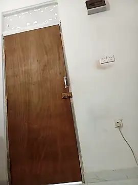 littlequeen77 online show from 03/06/25, 08:19