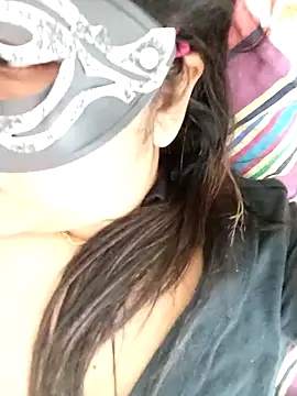 littlequeen77 online show from 03/08/25, 10:56