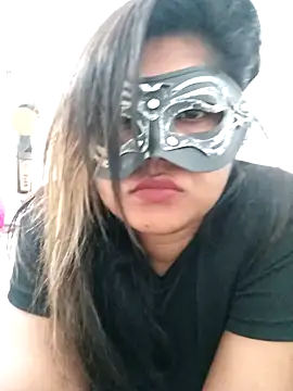 littlequeen77 online show from 03/21/25, 04:06