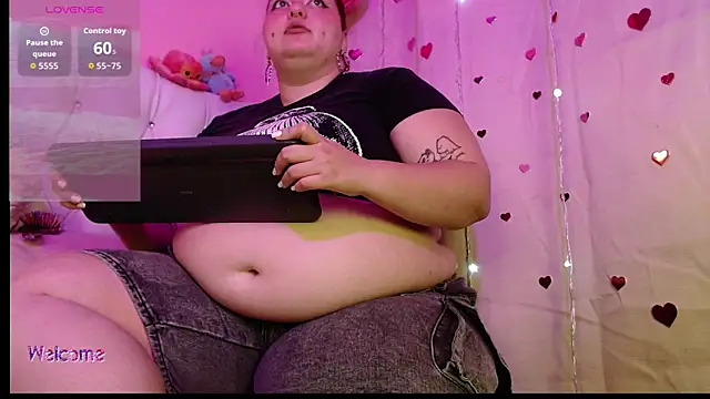 Snapshot of HECATE_23 chatting on 03/27/26, 03:01 HECATE 23 online show from 03/27/26, 03:01