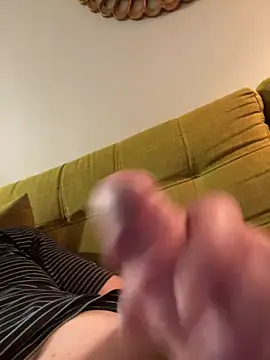 Snapshot of bigdhali chatting on 01/01/25, 10:13 bigdhali online show from 01/01/25, 10:13