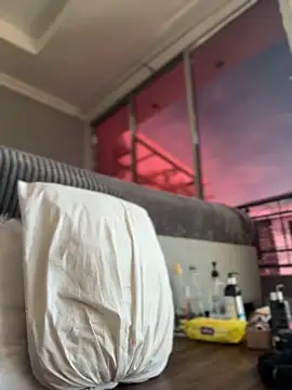 emiss  online show from 11/02/25, 03:14