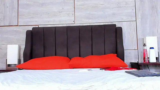 Lynn Jones online show from 01/12/25, 10:45