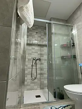 streetdoll online show from 04/13/26, 06:52