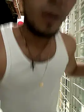 Snapshot of royalgirls_x chatting on 09/24/25, 01:09 royalgirls x online show from 09/24/25, 01:09